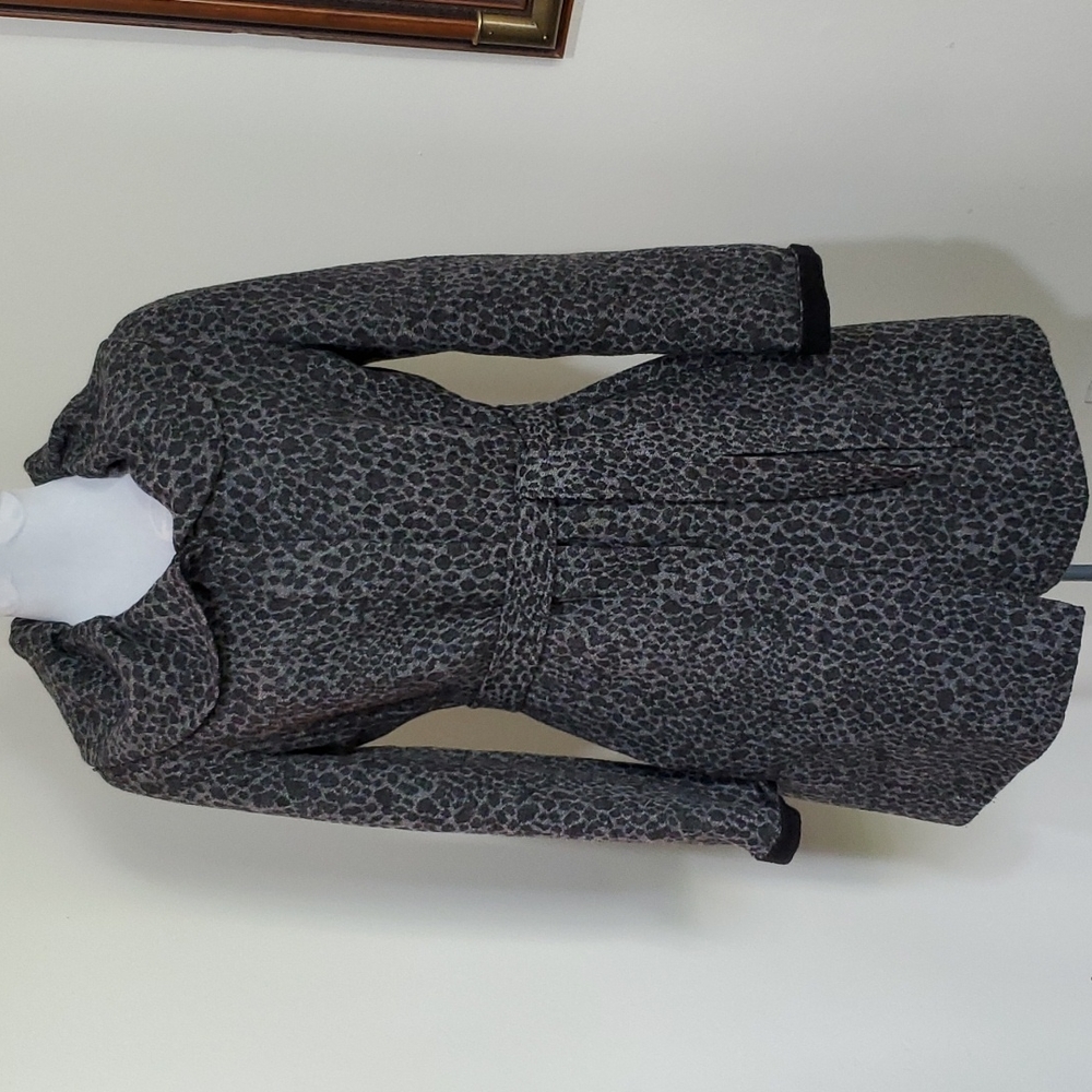 Womens Gray Leopard Print Belted Coat